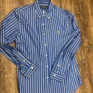 Ralph Lauren button down shirt. Size Large.